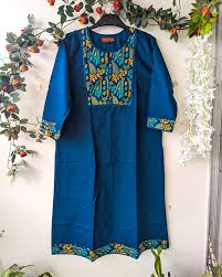 Women’s Kurti / Ethnic Top 